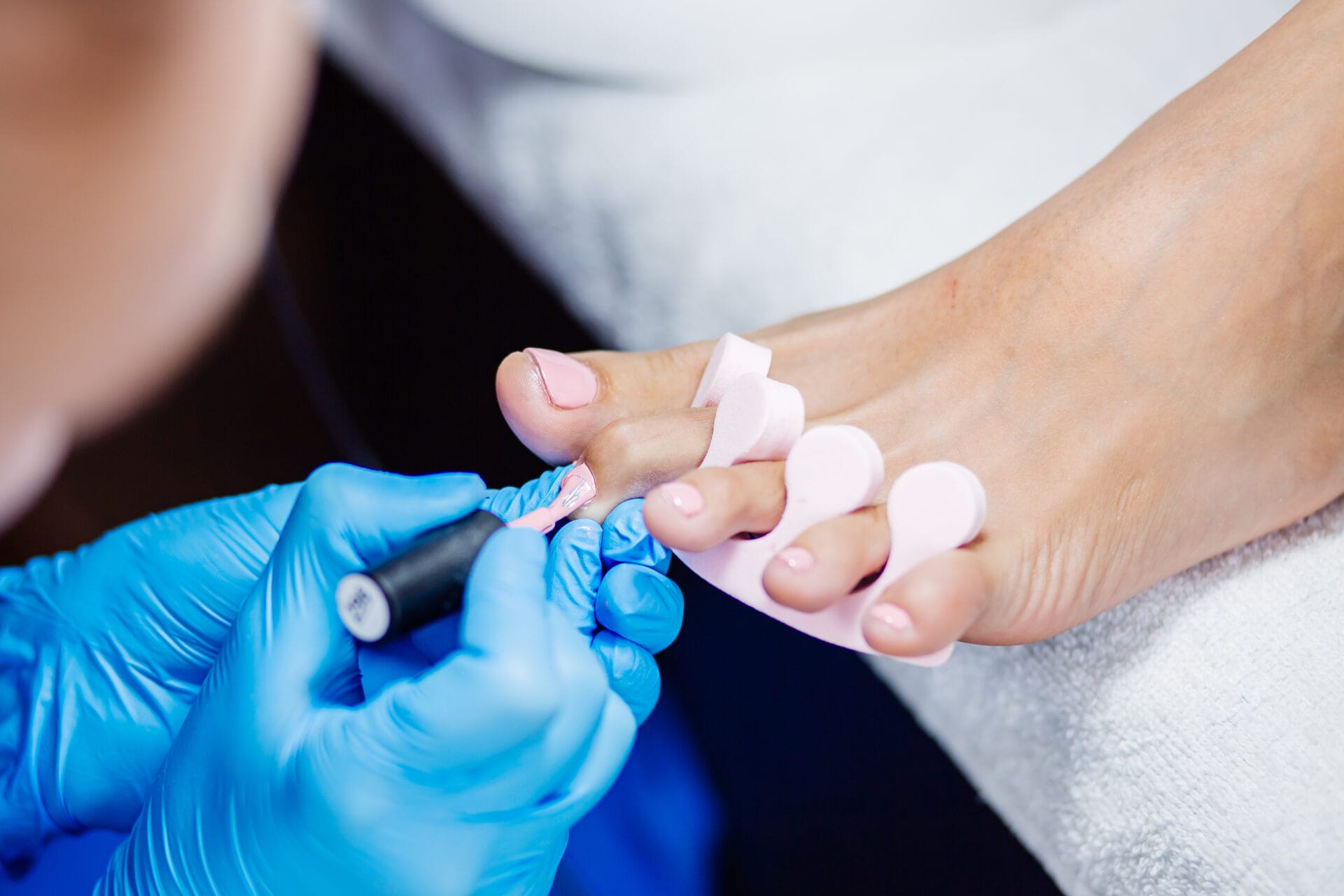 The Ultimate Guide to Dry Pedicures: A Water-Free Approach to Foot Care